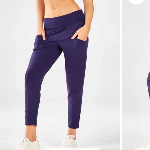 Fabletics Maj Pant II NWT size Large 10-12 Indigo - Picture 2 of 4